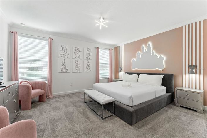 Image No.43-6 Bed Property for sale