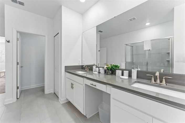 Image No.48-6 Bed Property for sale