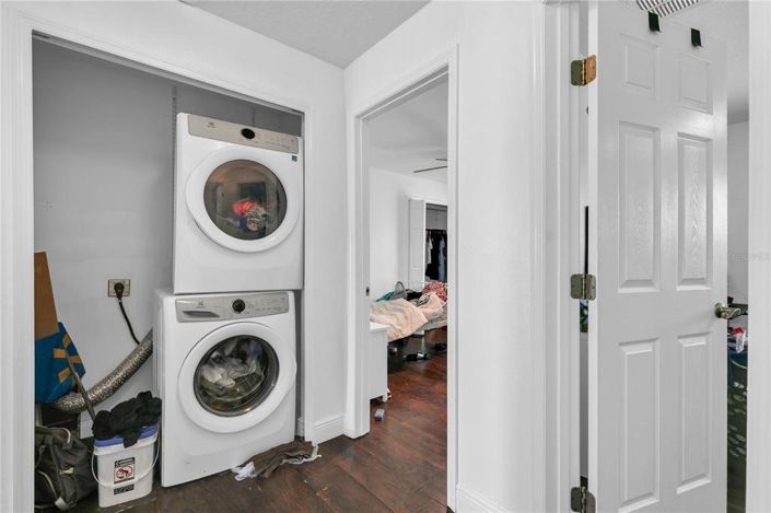 Image No.20-3 Bed Property for sale