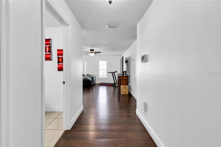 Image No.8-3 Bed Property for sale