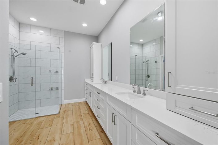 Image No.32-4 Bed Property for sale