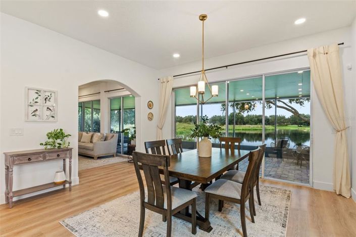 Image No.11-5 Bed Property for sale