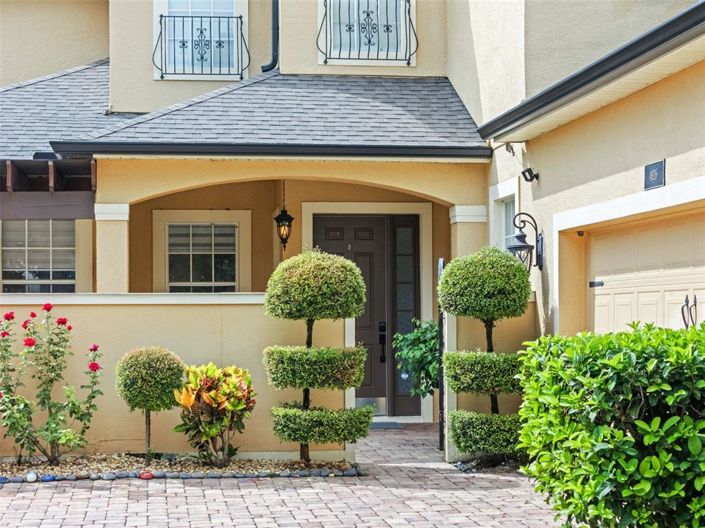 Image No.2-5 Bed Property for sale