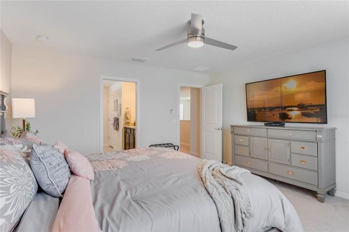 Image No.18-5 Bed Property for sale