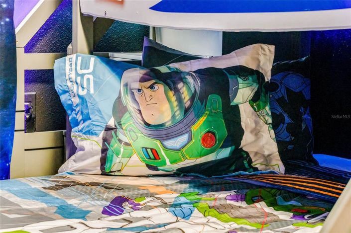 Image No.37-5 Bed Property for sale