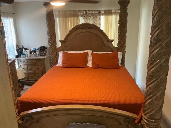 Image No.5-4 Bed Property for sale