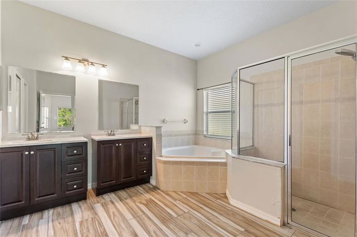 Image No.16-4 Bed Property for sale