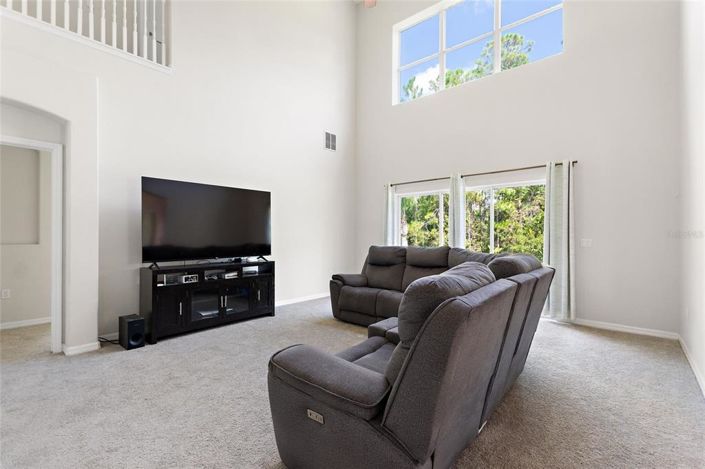 Image No.2-4 Bed Property for sale