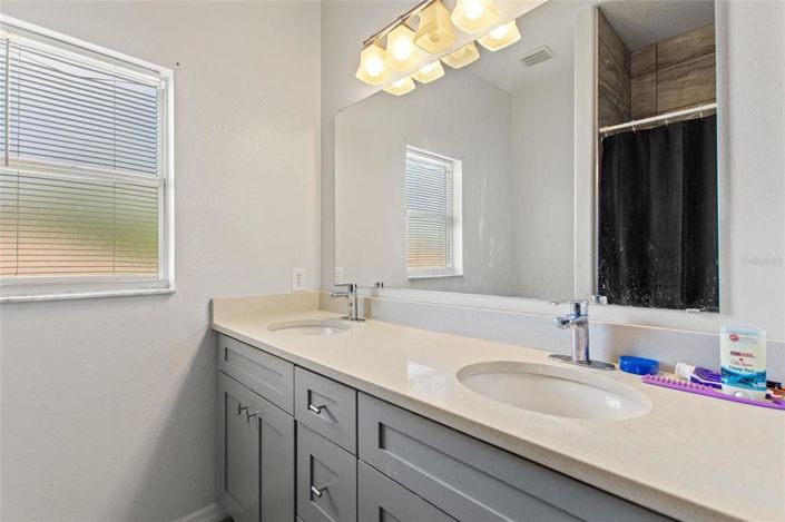 Image No.25-4 Bed Property for sale