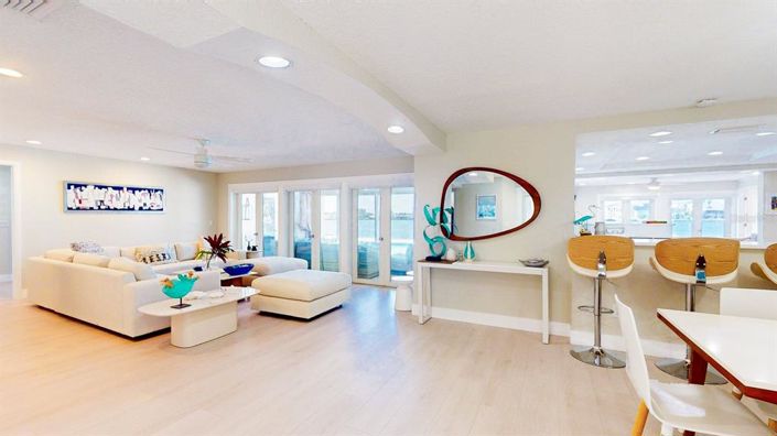 Image No.10-4 Bed Property for sale