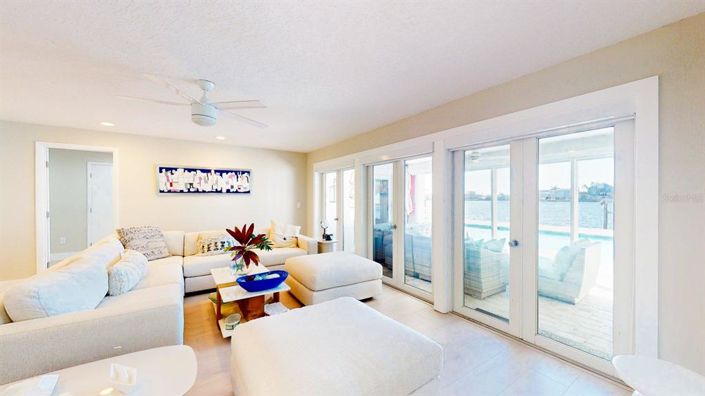 Image No.2-4 Bed Property for sale