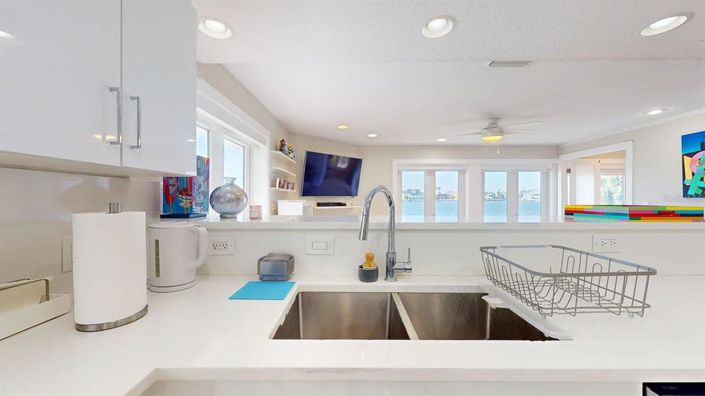 Image No.24-4 Bed Property for sale