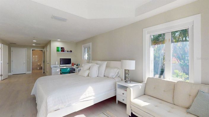 Image No.35-4 Bed Property for sale