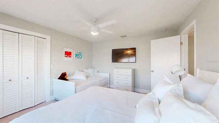 Image No.42-4 Bed Property for sale