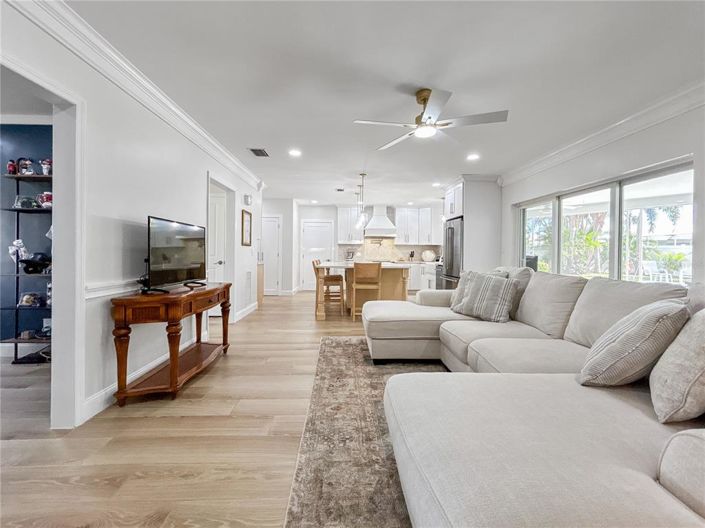 Image No.16-3 Bed Property for sale