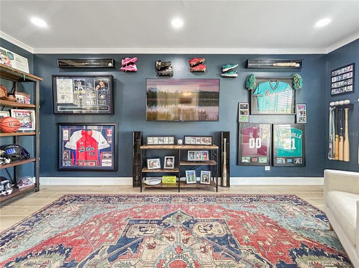 Image No.19-3 Bed Property for sale