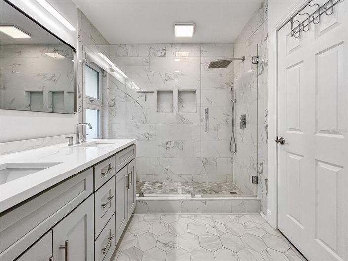 Image No.24-3 Bed Property for sale