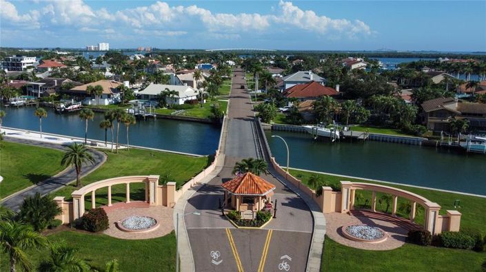 Image No.37-3 Bed Property for sale