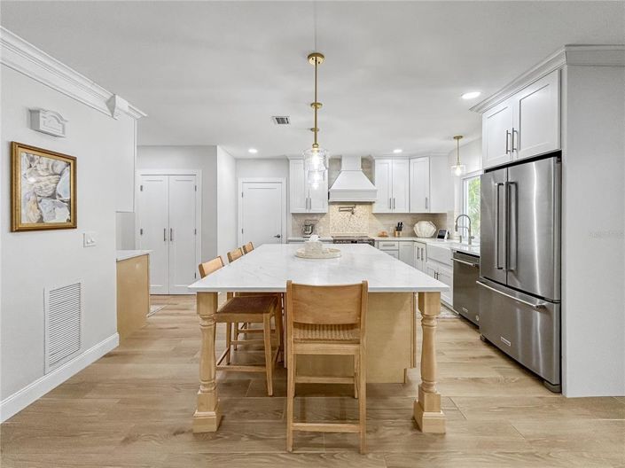 Image No.6-3 Bed Property for sale