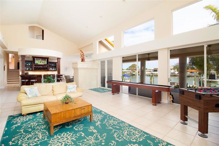 Image No.8-4 Bed Property for sale