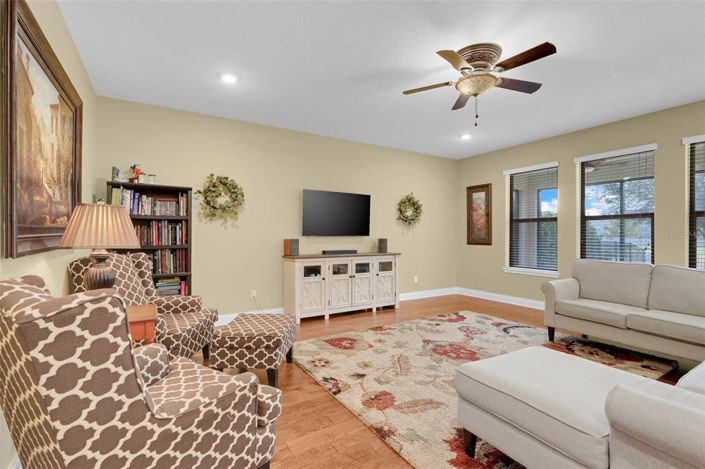 Image No.11-5 Bed Property for sale