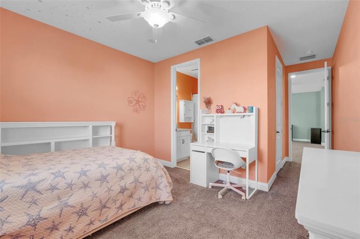 Image No.38-5 Bed Property for sale