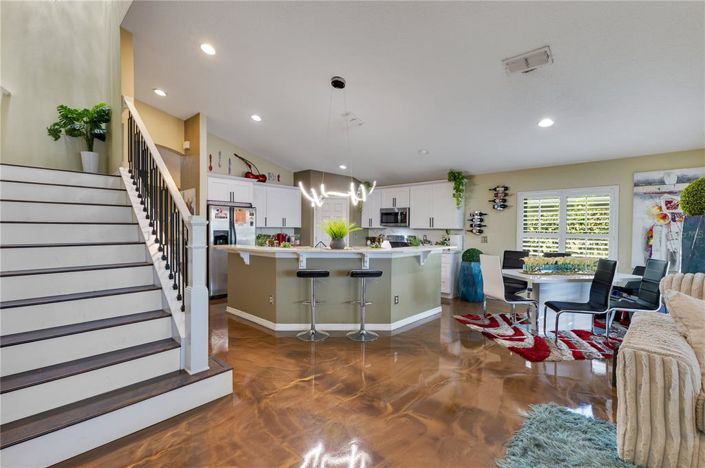 Image No.6-4 Bed Property for sale