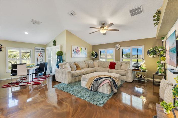 Image No.9-4 Bed Property for sale