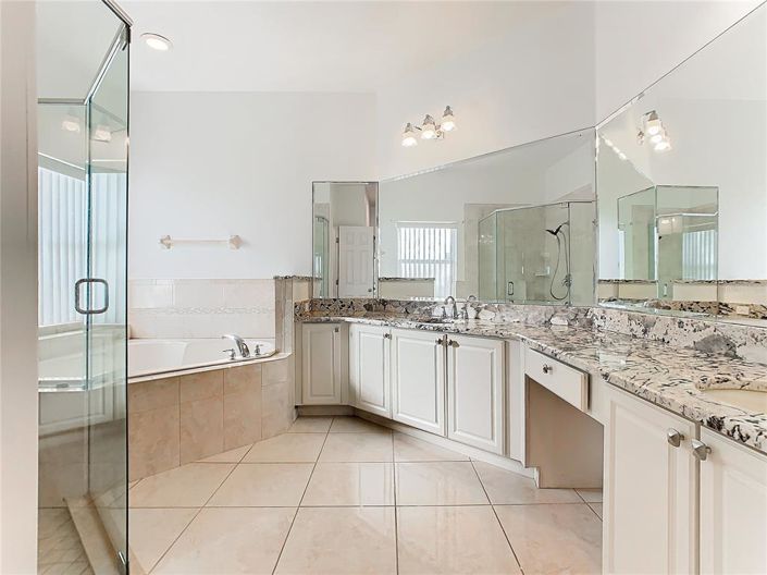 Image No.36-4 Bed Property for sale