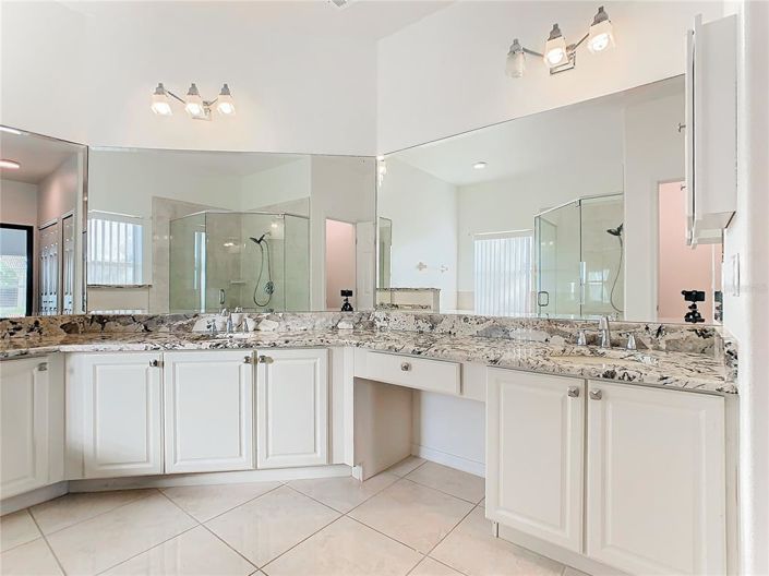 Image No.37-4 Bed Property for sale