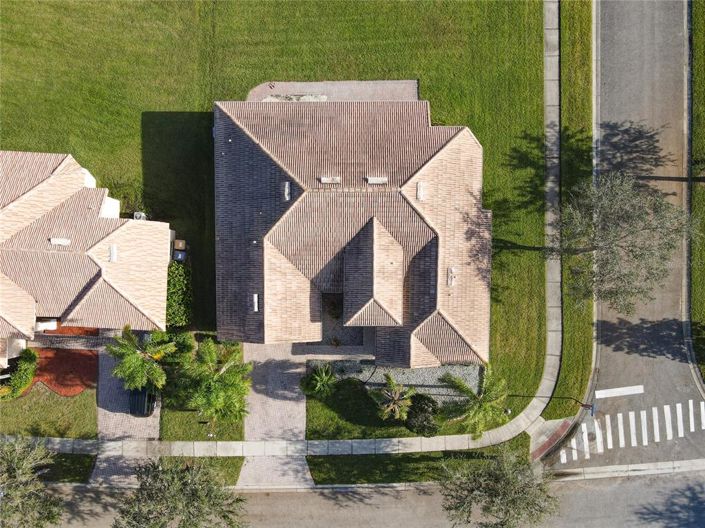 Image No.50-4 Bed Property for sale