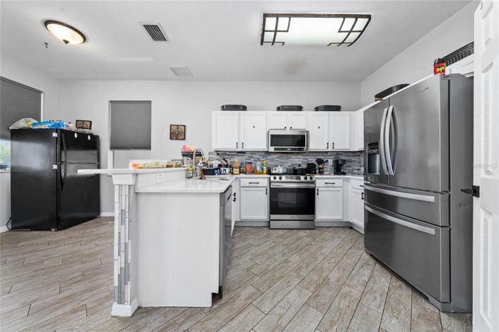 Image No.13-5 Bed Property for sale