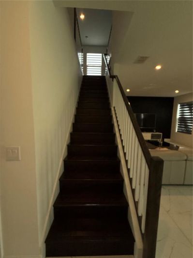 Image No.11-4 Bed Property for sale