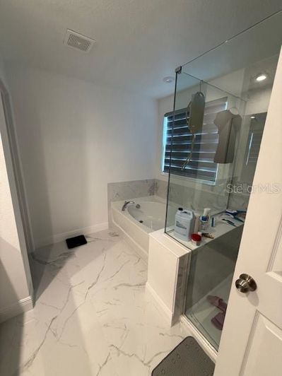 Image No.24-4 Bed Property for sale