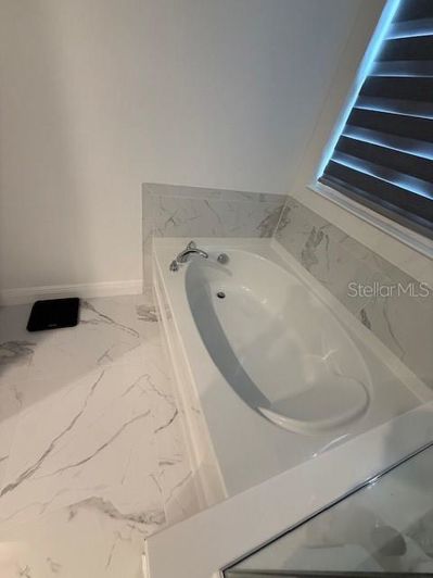 Image No.26-4 Bed Property for sale