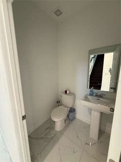 Image No.8-4 Bed Property for sale