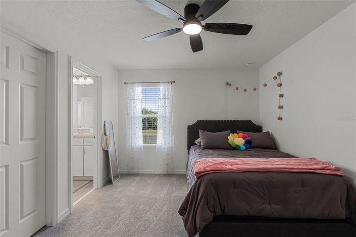 Image No.15-3 Bed Townhouse for sale