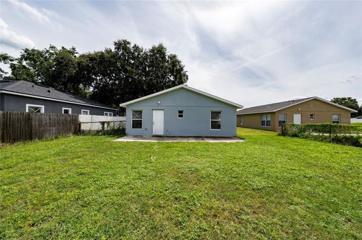 Image No.12-3 Bed Property for sale