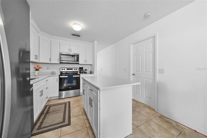 Image No.6-3 Bed Property for sale