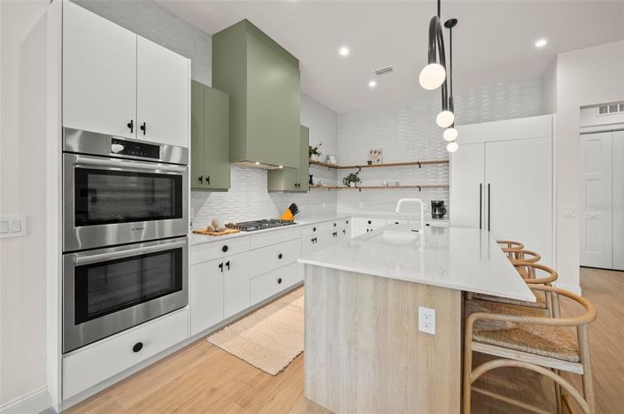 Image No.16-4 Bed Property for sale