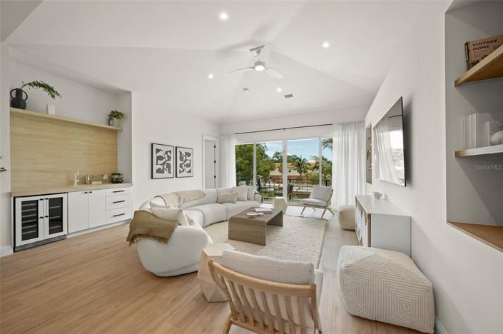 Image No.18-4 Bed Property for sale