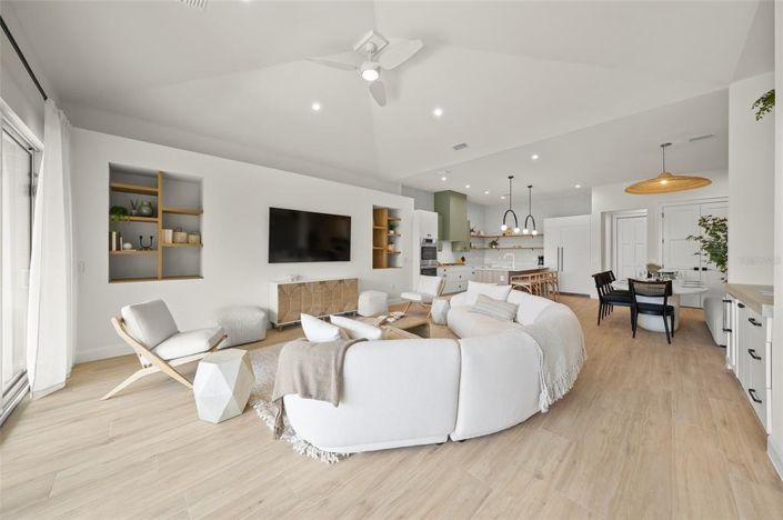 Image No.21-4 Bed Property for sale