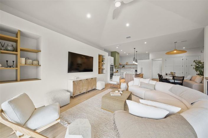 Image No.22-4 Bed Property for sale