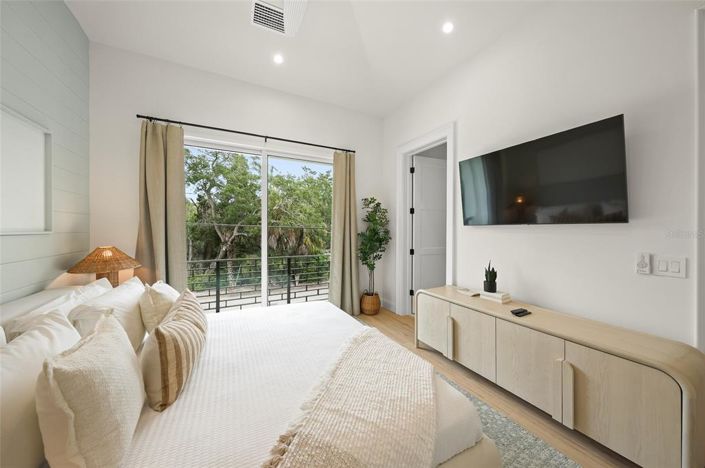 Image No.31-4 Bed Property for sale