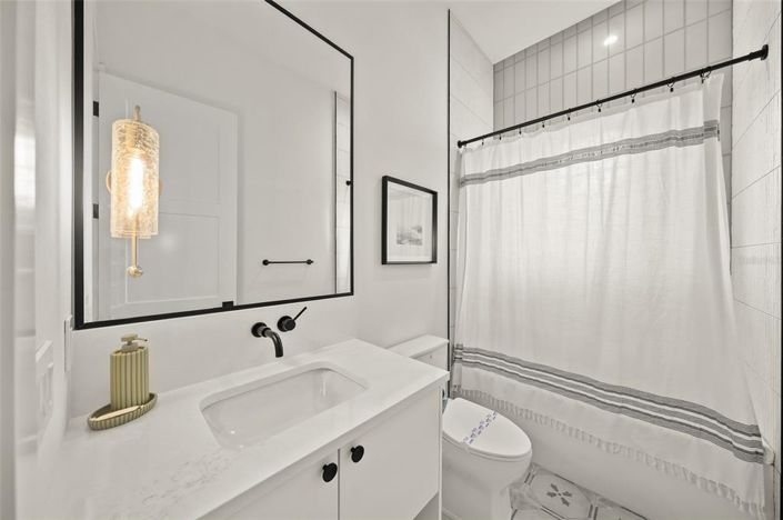 Image No.35-4 Bed Property for sale