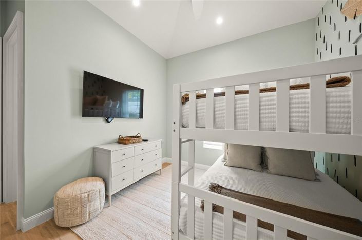 Image No.37-4 Bed Property for sale