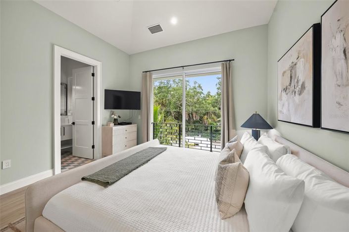 Image No.39-4 Bed Property for sale