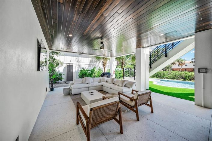 Image No.44-4 Bed Property for sale