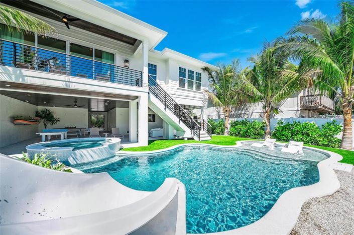 Image No.51-4 Bed Property for sale