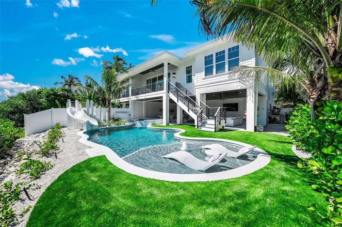 Image No.52-4 Bed Property for sale